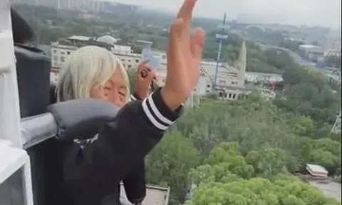 Ông lão 75 tuổi đi tàu lượn siêu tốc 43 lần/ngày gây sốt