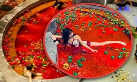 Trải nghiệm 'tắm lẩu' gây sốt: Du khách ngâm mình trong nước pha ớt và sữa