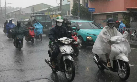 Thời tiết Nam Bộ: Mưa lớn nhiều ngày kèm lốc, sét?