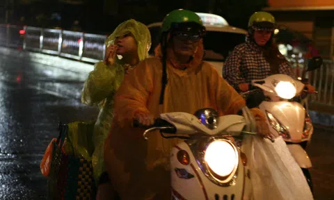 Dự báo thời tiết hôm nay, 5-11: TPHCM có mưa rất to