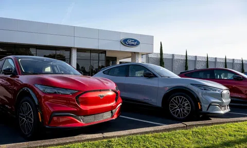 Doanh số xe điện của Ford 'tụt dốc không phanh' khi hết trợ cấp