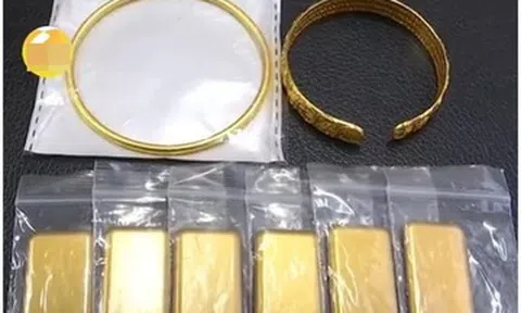 Người phụ nữ ngã quỵ khi bỏ quên túi vàng trị giá hơn 1 tỷ đồng trên xe buýt