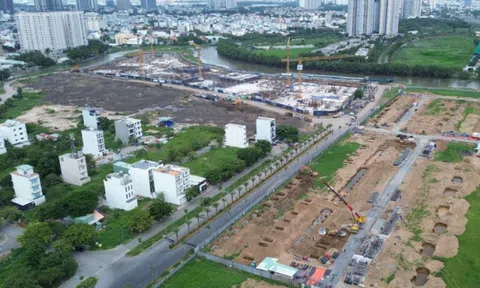 TP HCM: Dự án cao cấp ồ ạt bung hàng, căn hộ giá rẻ vẫn “biệt tăm”