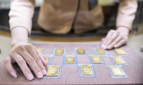 Giá vàng tăng gần 2 triệu đồng một ngày