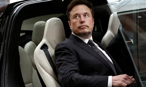 Canh bạc giữ chân Elon Musk của Tesla