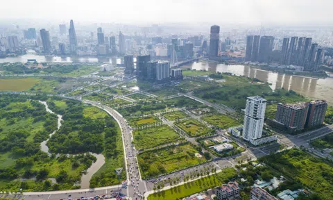 TP.HCM nên bắt đầu từ đâu để có trung tâm tài chính đúng nghĩa?