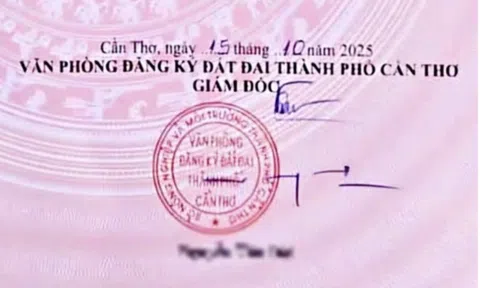 Giám đốc Văn phòng Đăng ký đất đai Cần Thơ không biết giải thích sao vì chữ ký xưa giờ vậy