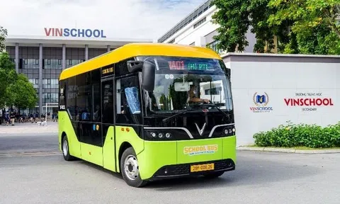 Tỷ phú Phạm Nhật Vượng lần đầu tiên ra mắt xe điện học đường tại Việt Nam, đảm bảo không bỏ sót học sinh