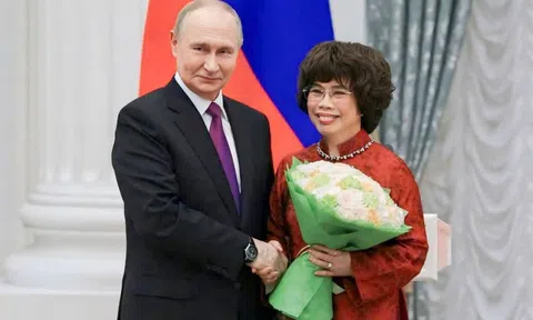 Anh hùng Lao động Thái Hương được Tổng thống Nga trực tiếp trao Huân chương Hữu nghị