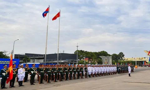 Kiểm tra, tổng duyệt chương trình Giao lưu hữu nghị quốc phòng biên giới Việt Nam - Campuchia