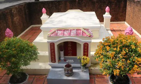 Bí ẩn ngôi mộ cổ hơn 260 năm mang tên người phụ nữ được cả vùng đất ghi nhớ