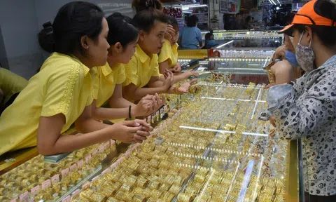 Giá vàng hôm nay 18-11: Rơi thẳng đứng chỉ trong vài giờ