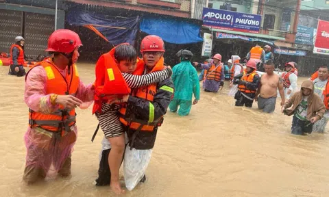 Gia Lai đề xuất hỗ trợ khẩn cấp 2.000 tấn gạo cho người dân vùng mưa lũ