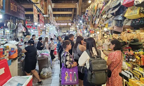 Hộ kinh doanh chật vật chuyển đổi thuế (*): Nhiều cơ quan vào cuộc hỗ trợ