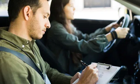 Thi lý thuyết 128 lần vẫn chưa đỗ bằng lái ôtô