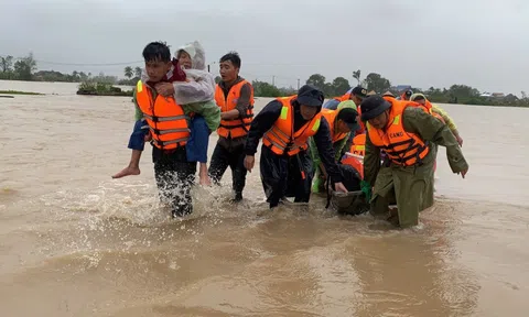 Số người tử vong do lũ lụt tăng, tỉnh Đắk Lắk đang tiếp tục cập nhật