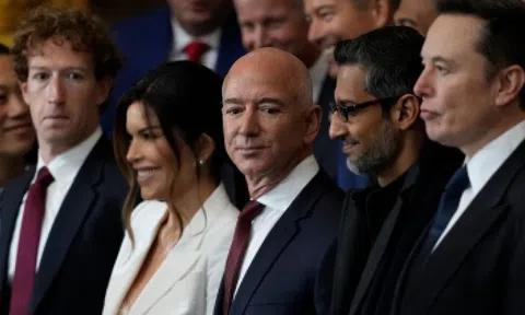 Tỷ phú Mỹ 'bơm' tiền vào chính trị tăng hơn 100 lần