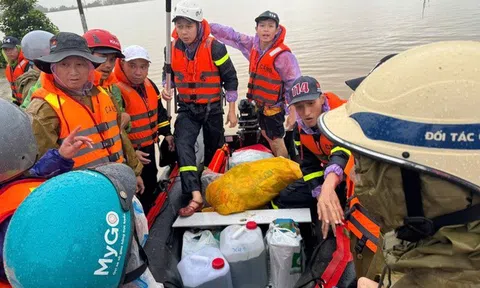 Số người chết và mất tích vì mưa lũ tăng lên 102 người, thiệt hại kinh tế hơn 9.000 tỉ đồng