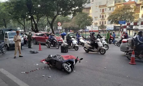 Va chạm với xe khách, nữ sinh viên đi xe máy tử vong