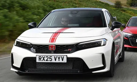 Cận cảnh Honda Civic Type R Ultimate Edition phiên bản cuối cùng
