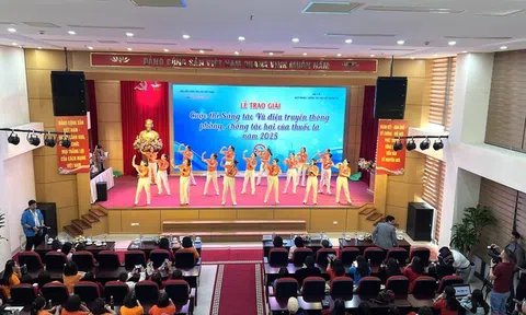 Sống khỏe không khói thuốc qua những điệu nhảy dân vũ