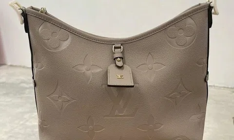 Phát hiện hàng nghìn túi xách 'fake' Hermes, Chanel, Louis Vuitton