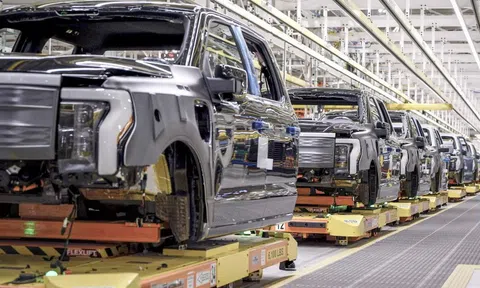 Nhà máy nhôm lại cháy, ngành công nghiệp ôtô Mỹ gặp nguy