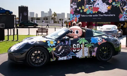 Porsche 911 Targa 4 GTS phiên bản Labubu độc nhất thế giới