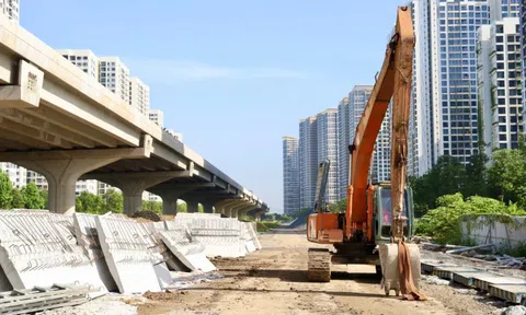 TPHCM yêu cầu đẩy nhanh tiến độ nhiều tuyến cao tốc, metro