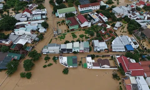 Khẩn trương thống kê thiệt hại, đề xuất nguồn lực xây dựng lại nhà ở cho người dân