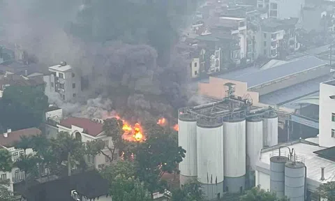 Cháy tại nhà máy Bia Hà Nội Habeco, khói bốc cao hàng chục mét