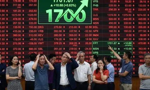 VN-Index vượt 1.700 điểm, tài khoản nhà đầu tư vẫn "bốc hơi"