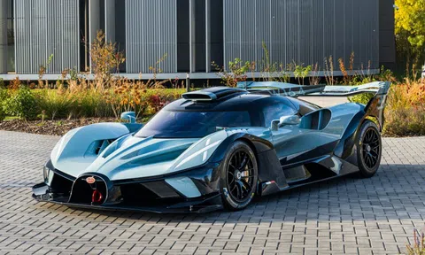 Siêu xe đua Bugatti Bolide cuối cùng được bàn giao