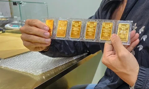 Giá vàng miếng giảm mất mốc 155 triệu đồng/lượng