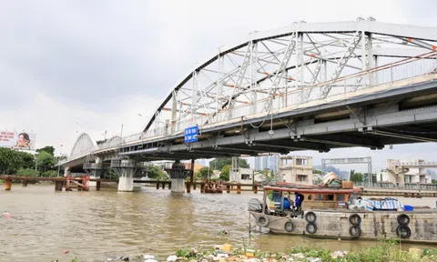 Cầu Tân Thuận 1 cấm xe lớn từ 6-12, lộ trình thay thế ra sao?