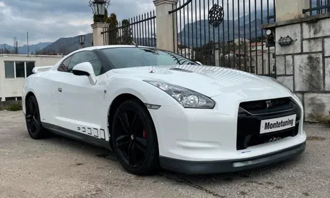 Siêu xe Nissan GT-R 'giá rẻ' chỉ 9.000 USD