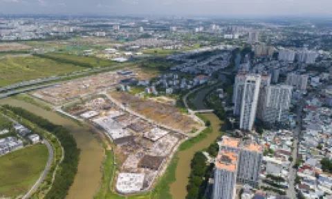 Giá nhà trung tâm vượt 400 triệu/m2, dòng tiền đổ về khu đông TP.HCM