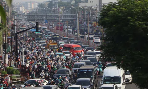 Mạnh tay siết chuẩn khí thải với xe đời cũ