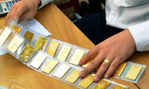 Sáng 6-12, giá vàng nhẫn 99,99% bán ra 152 triệu đồng/lượng