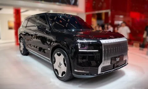 Zeekr 9X 'bia kèm lạc' hơn 10.000 USD tại Trung Quốc