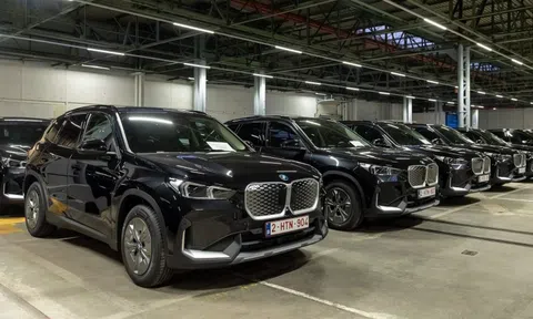 BMW 'bán lô' một lần 723 xe điện