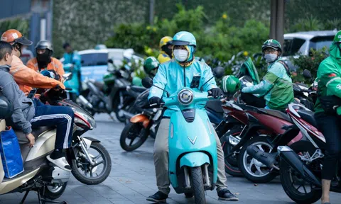 Cấm xe máy xăng chạy dịch vụ tại Hà Nội - Grab, Be sẽ thế nào?