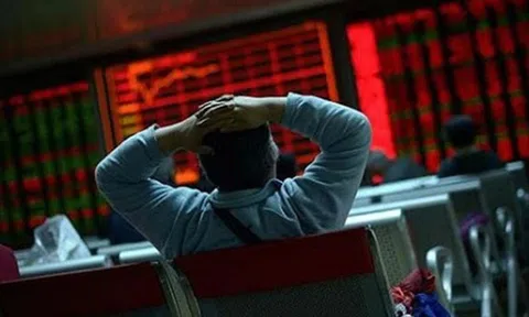 Chứng khoán mất mốc 1.700 điểm, VPX gây thất vọng ngày chào sàn