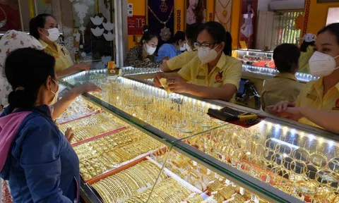 Giá vàng hôm nay 13-12: Tăng lên mức cao nhất trong 7 tuần qua