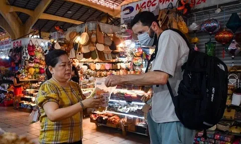 Từ 2026, hộ kinh doanh thu dưới 500 triệu/năm không phải nộp thuế