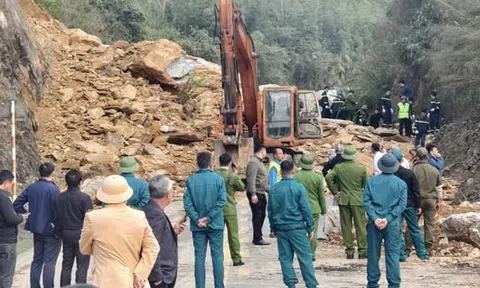 Vụ sạt lở vùi lấp nhiều người trên quốc lộ: Xác định 5 người thương vong