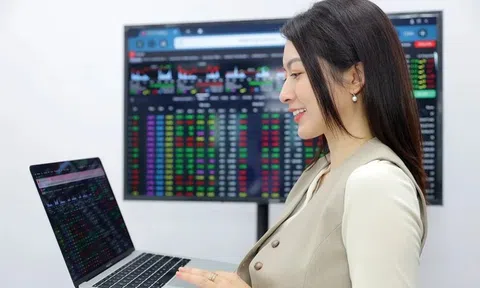 Chứng khoán gay cấn với pha 'cua gắt' gần 60 điểm