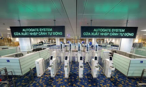 Lần đầu trải nghiệm hành trình "không chạm" tại nhà ga T2 mở rộng sân bay Nội Bài