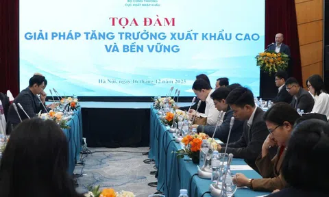 Phía sau kỷ lục xuất nhập khẩu