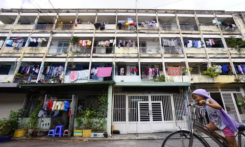 Chung cư cấp D: Nguy hiểm rình rập từng ngày